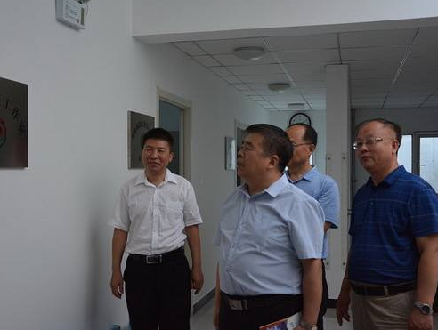 司法部、司法局領(lǐng)導(dǎo)蒞臨粵泰司法鑒定所調(diào)研指導(dǎo)工作